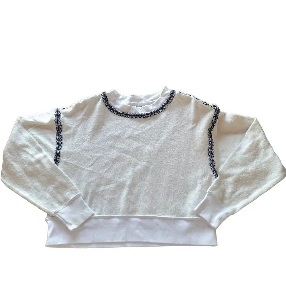 Urban outfitters womens Sz XS white cream embroidered sweater top